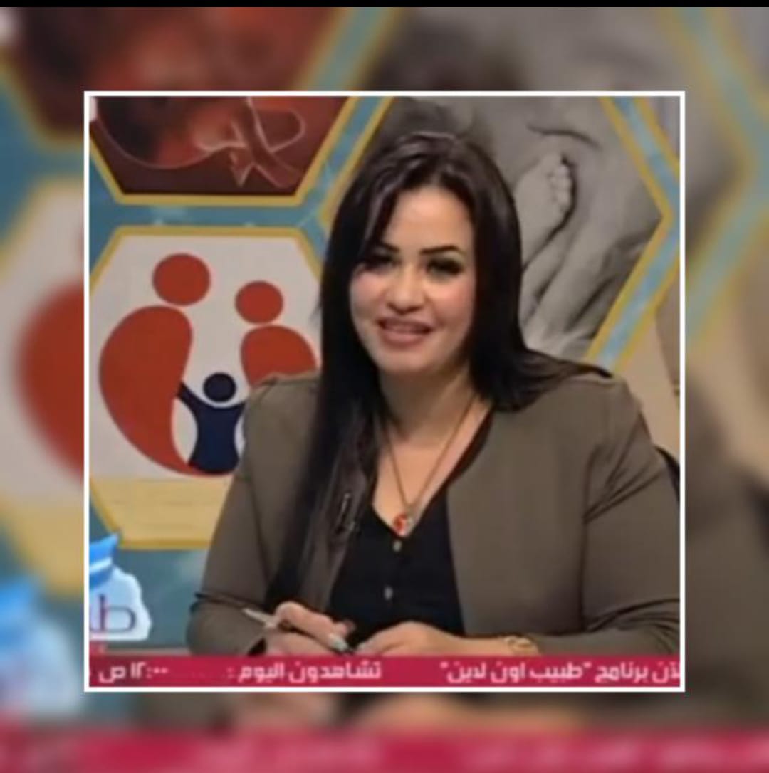 الإعلامية منى عبد الحميد